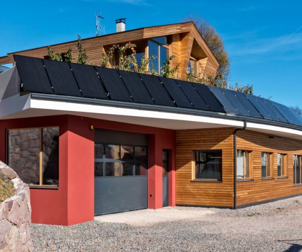 Betriebsgebäude mit Dienstwohnung in Jenesien