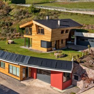 Betriebsgebäude mit Dienstwohnung in Jenesien